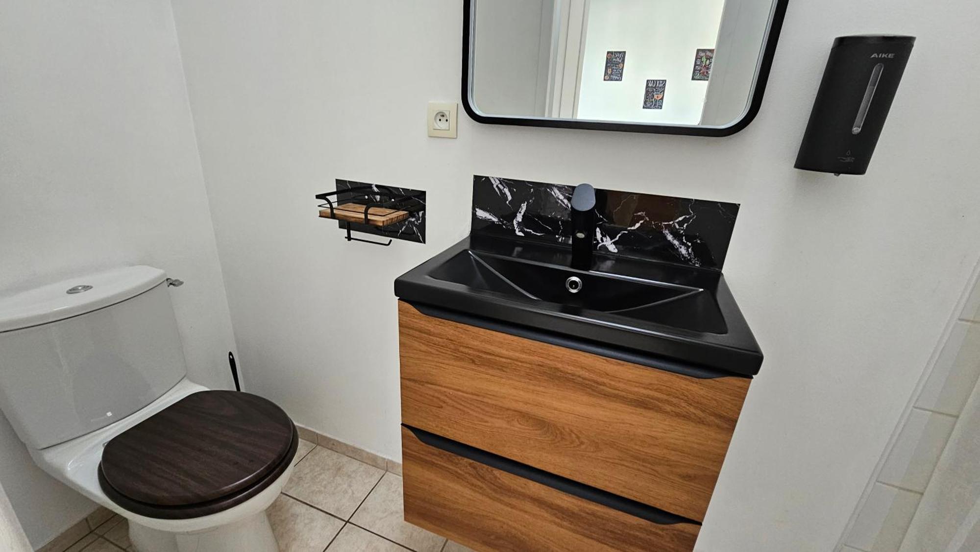 Bed To Rent - Maison Calme Avec Jacuzzi Sous Supplement Bordéus Exterior foto