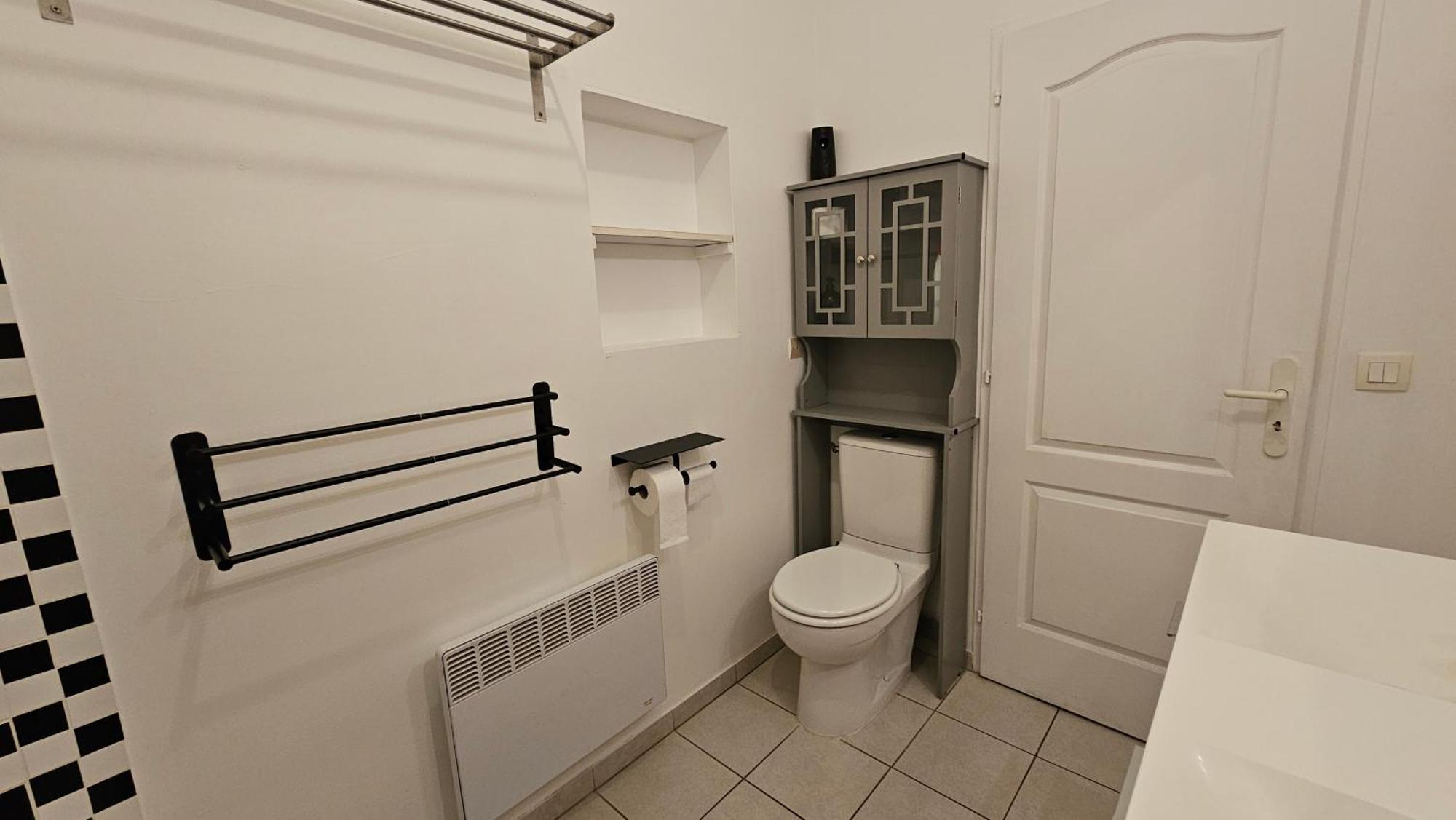 Bed To Rent - Maison Calme Avec Jacuzzi Sous Supplement Bordéus Exterior foto