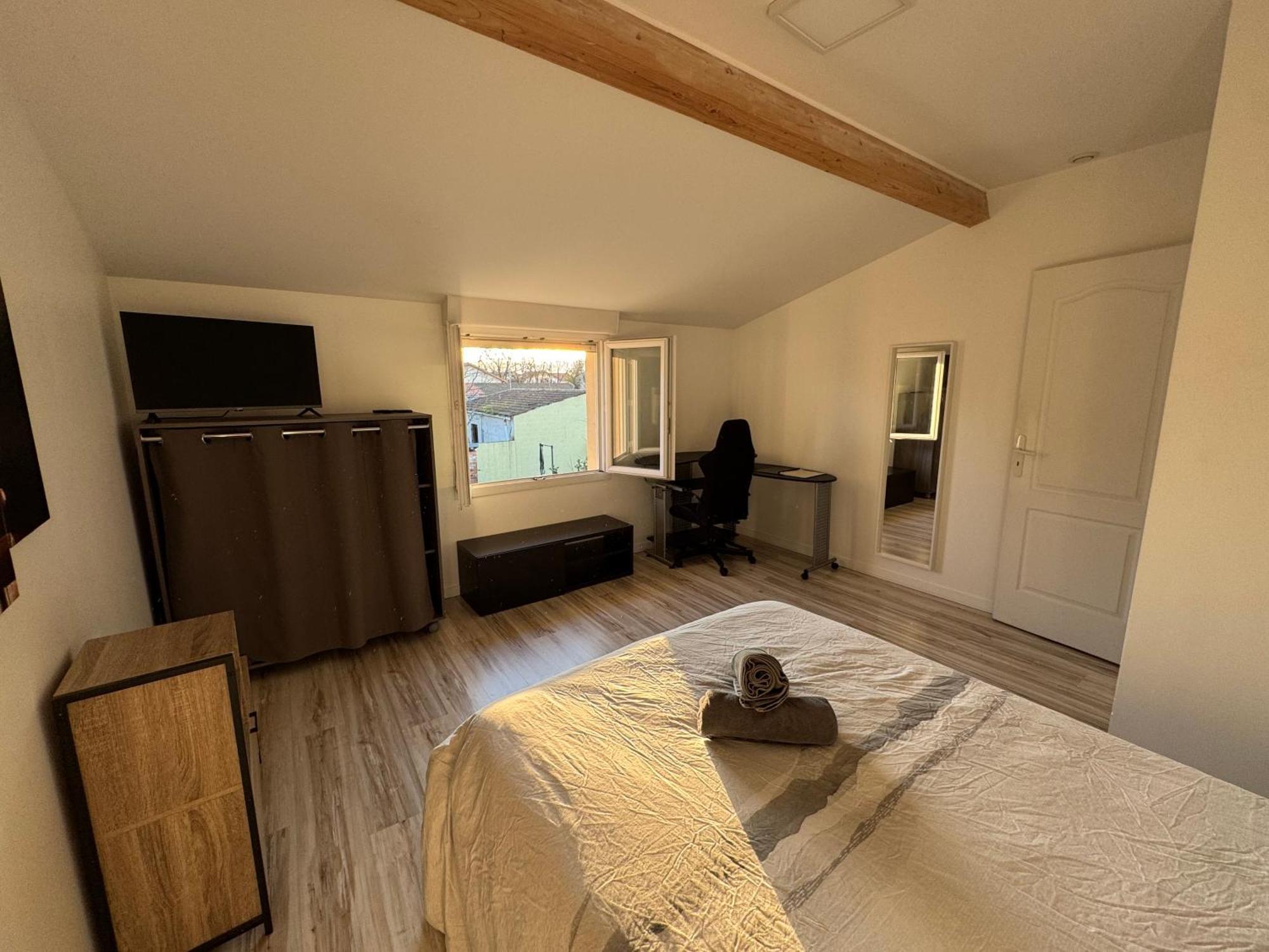 Bed To Rent - Maison Calme Avec Jacuzzi Sous Supplement Bordéus Exterior foto